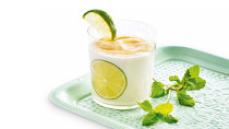 * Caipirinha-Buttermilch-Genuss mit Limetten